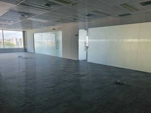 Image 10 - 884190