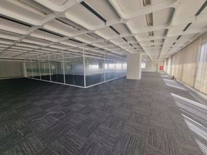 Image 8 - 884190