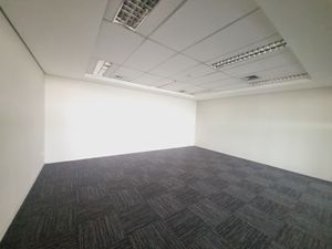 Image 23 - 884190