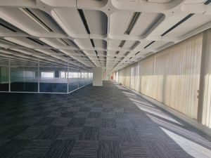 Image 7 - 884190