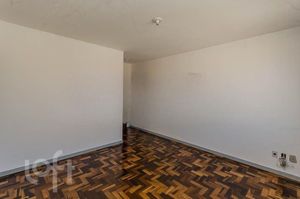 Image 1 - 884193