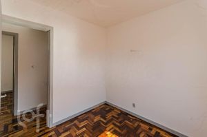 Image 8 - 884193