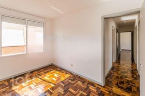 Image 15 - 884193