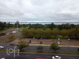 Image 25 - 884195