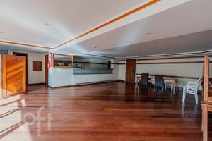 Image 37 - 884195
