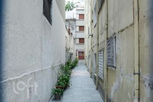 Image 20 - 884201