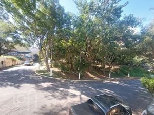 Image 13 - 884202