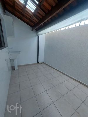 Image 4 - 884202