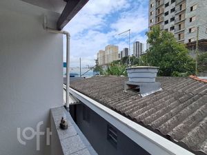 Image 10 - 884205