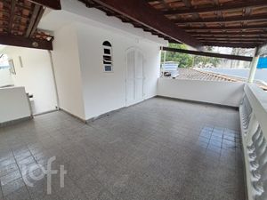 Image 8 - 884205