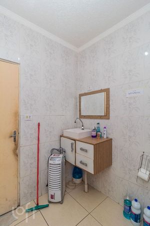 Image 6 - 884206