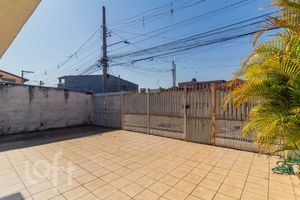 Image 21 - 884206