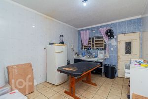 Image 14 - 884206