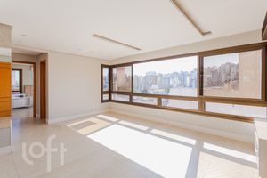 Image 37 - 884207