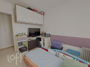 Image 5 - 884209