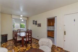 Image 1 - 884213