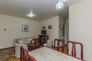 Image 3 - 884213