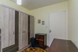 Image 13 - 884213