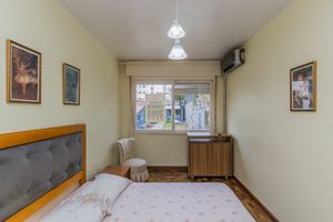 Image 16 - 884213