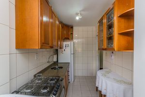 Image 23 - 884213