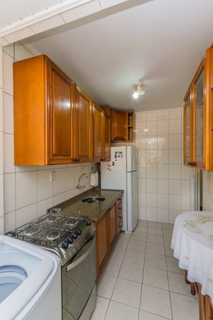 Image 24 - 884213