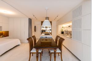 Image 10 - 884214
