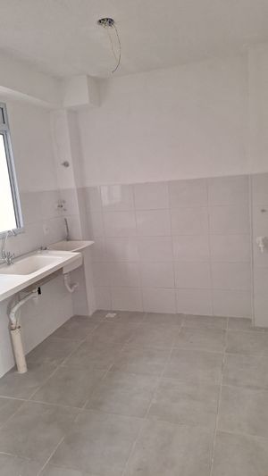 Image 8 - 884217