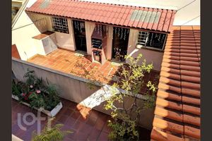 Image 25 - 884218