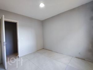 Image 3 - 884221