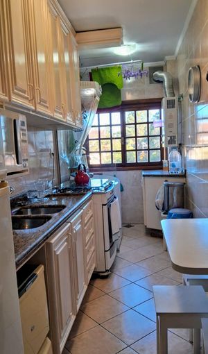 Image 8 - 884222