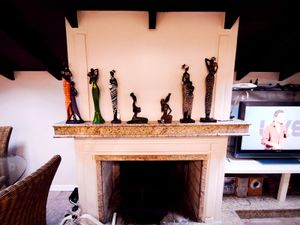 Image 37 - 884222