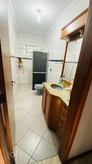 Image 6 - 884228