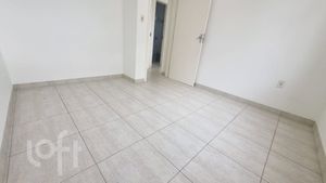 Image 6 - 884236