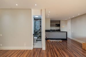Image 7 - 884238