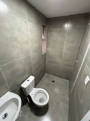 Image 5 - 884241