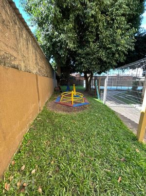 Image 11 - 884241