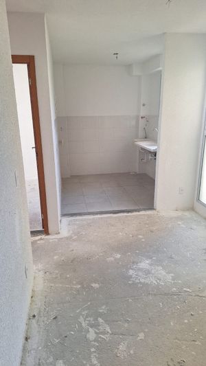 Image 4 - 884243