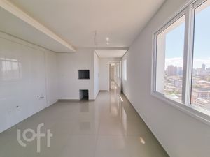 Image 4 - 884251