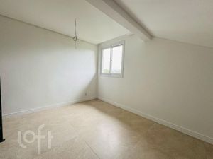Image 8 - 884259