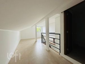Image 6 - 884263