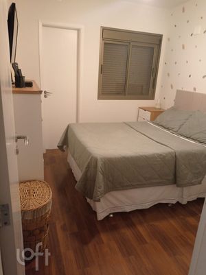 Image 9 - 884265