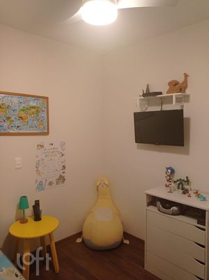 Image 14 - 884265