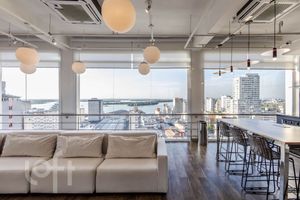 Image 27 - 884273