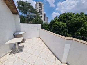 Image 20 - 884281