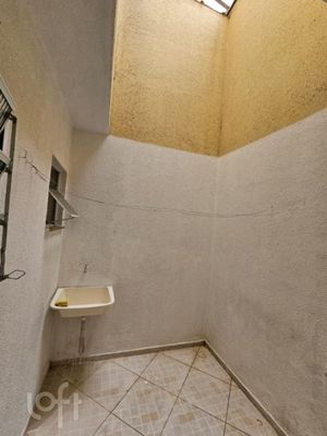Image 15 - 884281