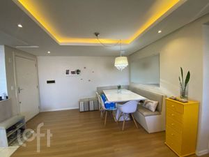 Image 4 - 884282