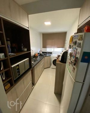 Image 6 - 884294