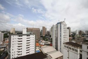 Image 30 - 884298