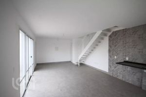 Image 1 - 884298