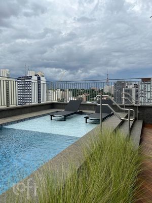 Image 12 - 884301